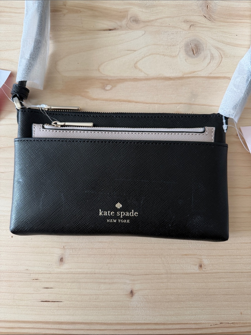kate spade Black Crossbody Wallet with Pale Pink Front Pocket - Picture 2 of 6